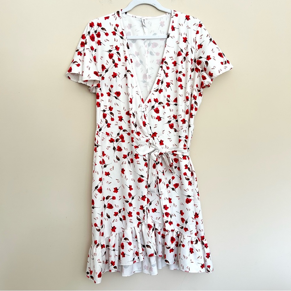 Naggoo White Mini Wrap Dress with Red Floral Print and Tie Waist - Picture 8 of 9